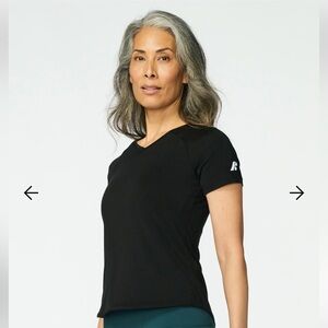 Posture-correcting Forme Core V-neck shirt